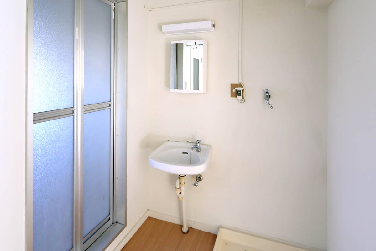 中津川市ビレッジハウス落合川の洗面所