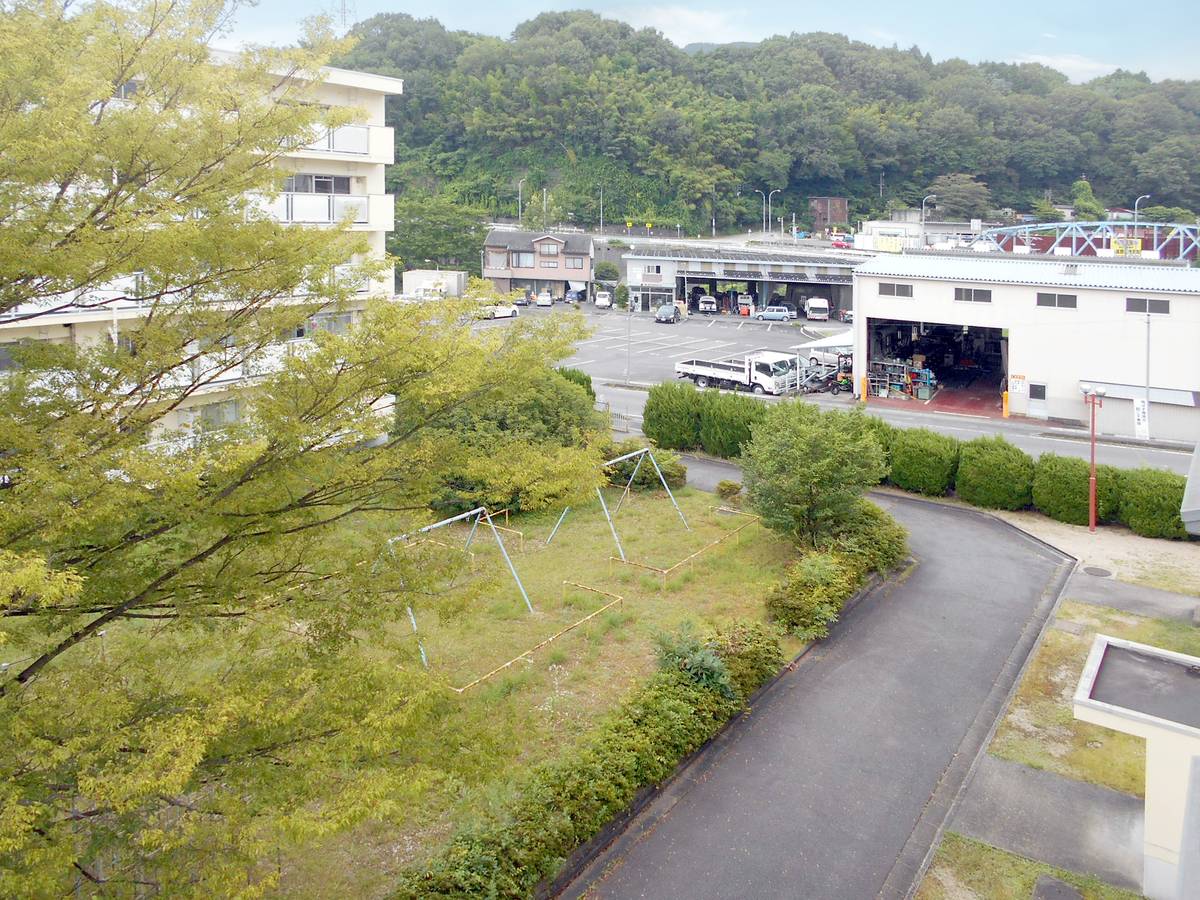 Tầm nhìn từ Village House Ochiaigawa ở Nakatsugawa-shi