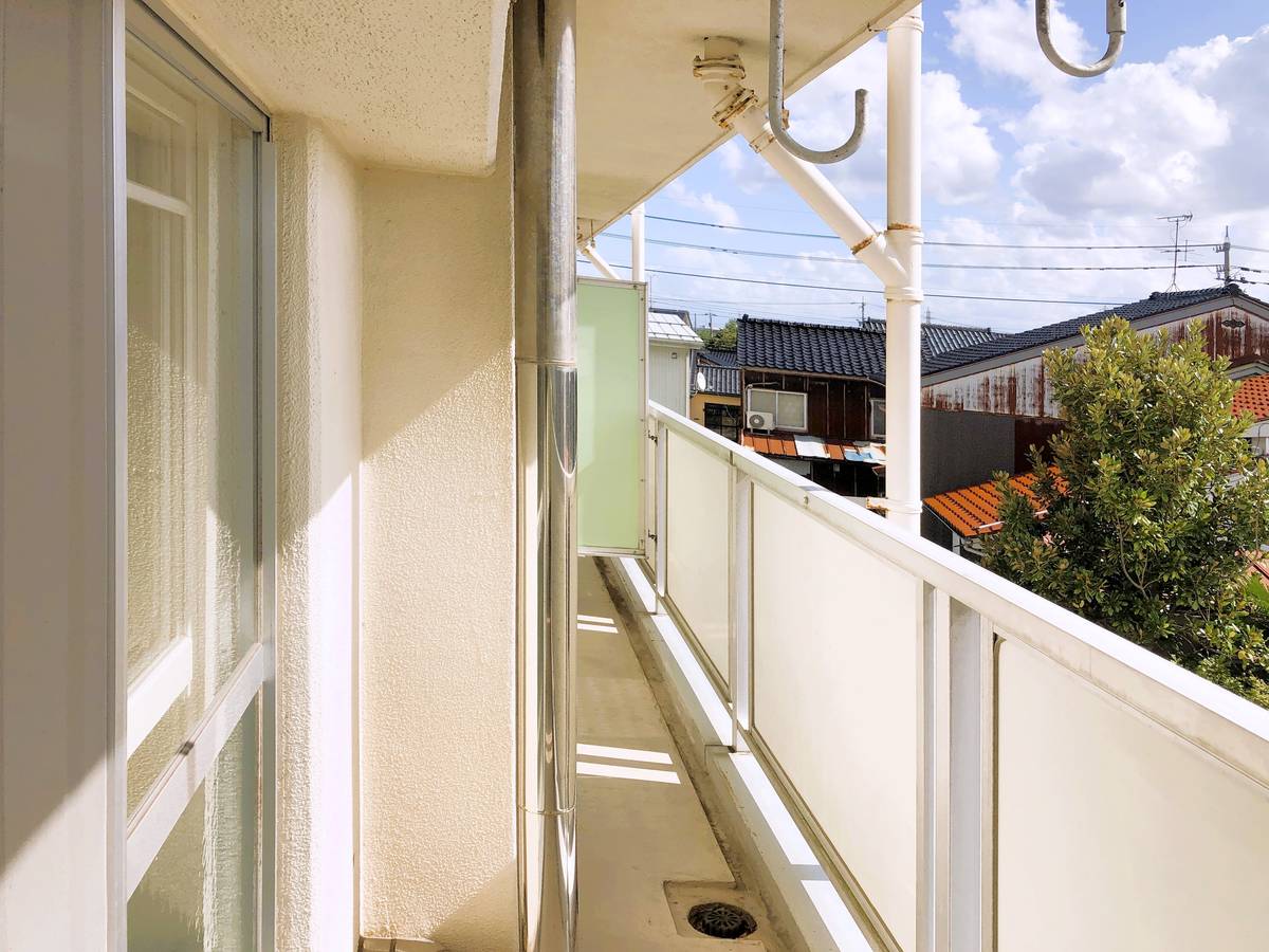 Balcony in Village House Takaoka in Takaoka-shi