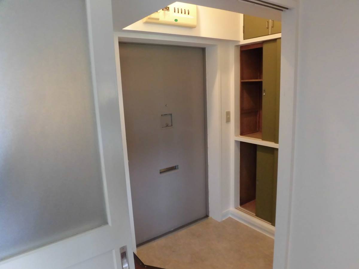 関市ビレッジハウス田原の玄関