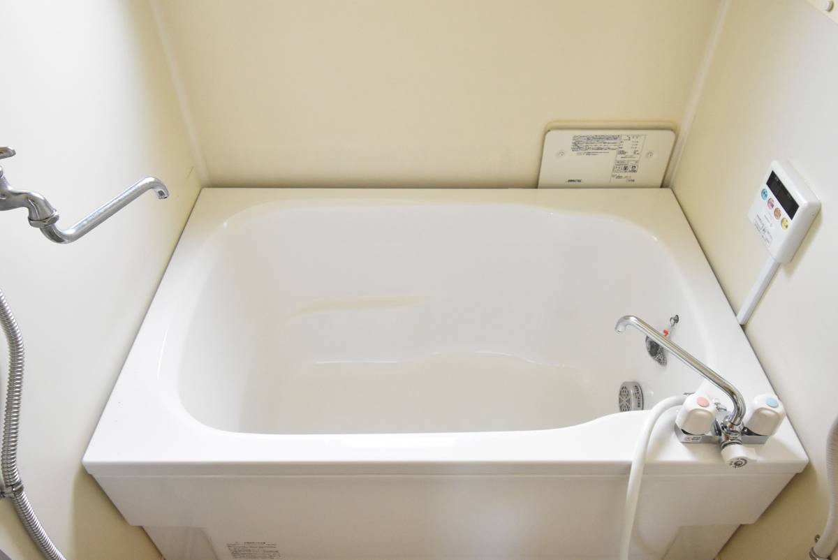 位于羽咋郡的Village House 押水的浴室