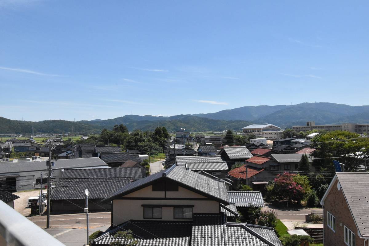 Tầm nhìn từ Village House Oshimizu ở Hakui-gun