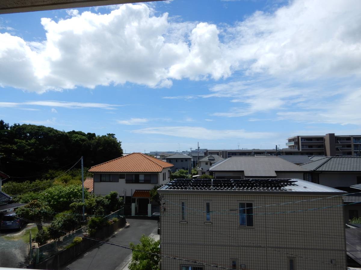 Tầm nhìn từ Village House Washizu ở Kosai-shi