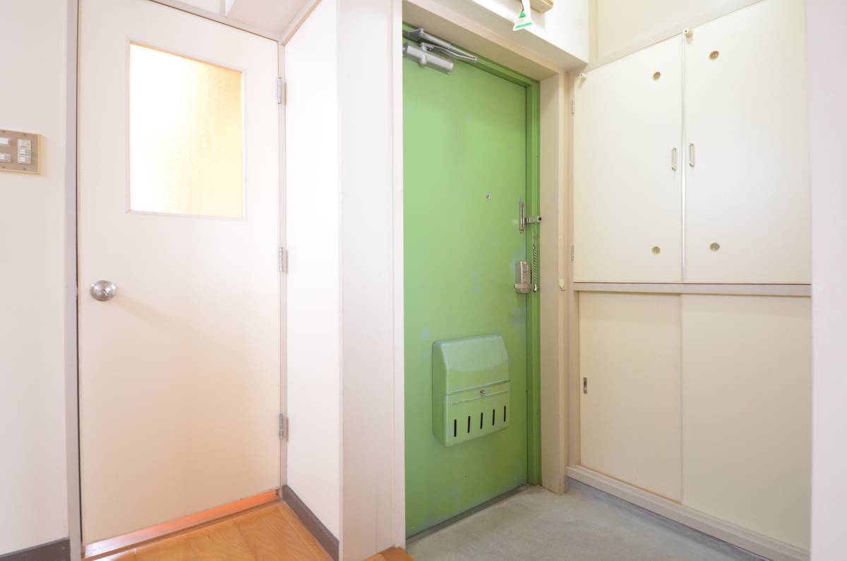 Apartment Entrance in Village House Noumi in Hakui-gun