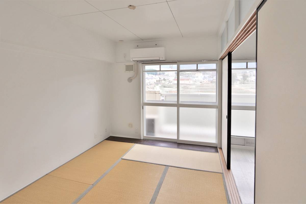中津川市ビレッジハウス南中津川のリビング