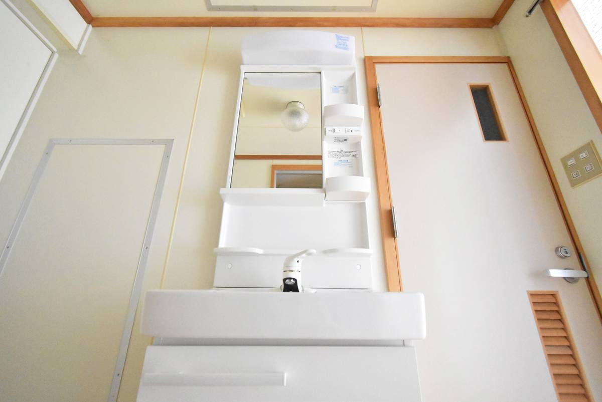 金沢市ビレッジハウス金沢タワーの洗面所