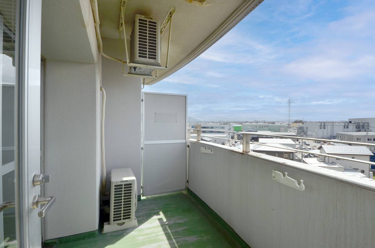 金沢市ビレッジハウス金沢タワーのバルコニー