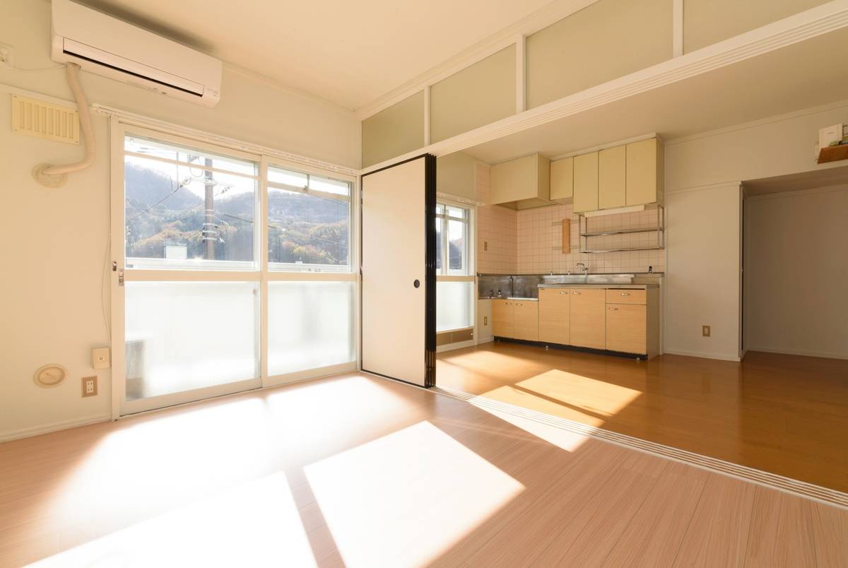 Pemandangan dari Village House Shiroyamashita di Kikugawa-shi