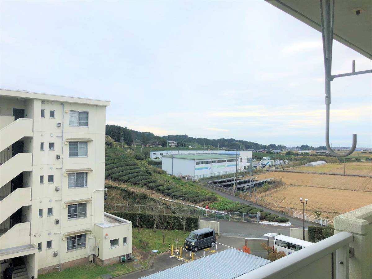 Tầm nhìn từ Village House Shiroyamashita ở Kikugawa-shi
