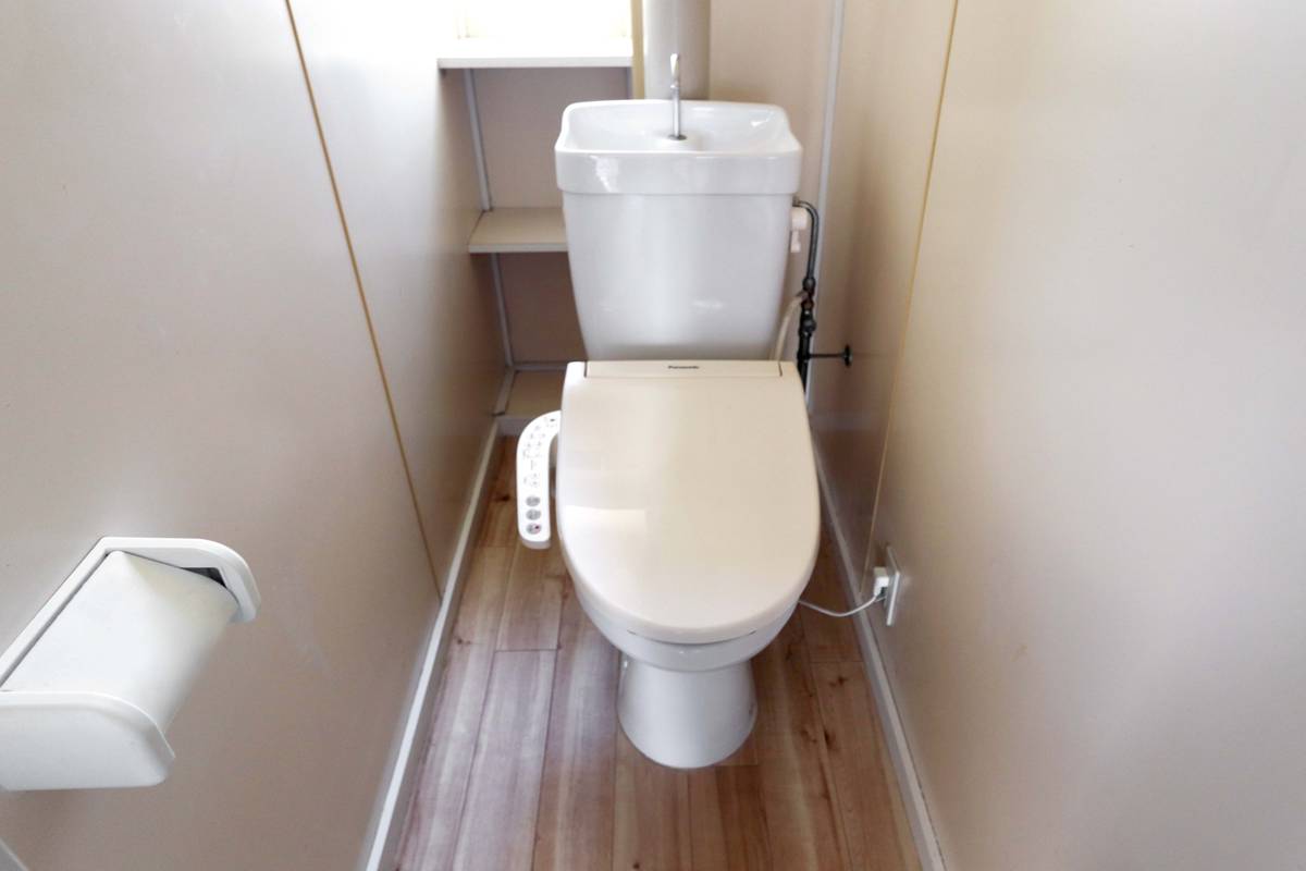Toilet in Village House Ooike in Kani-shi