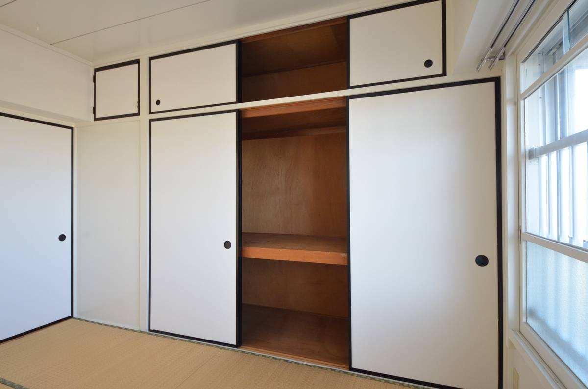 Khu vực chứa đồ của Village House Tsubame ở Tsubame-shi