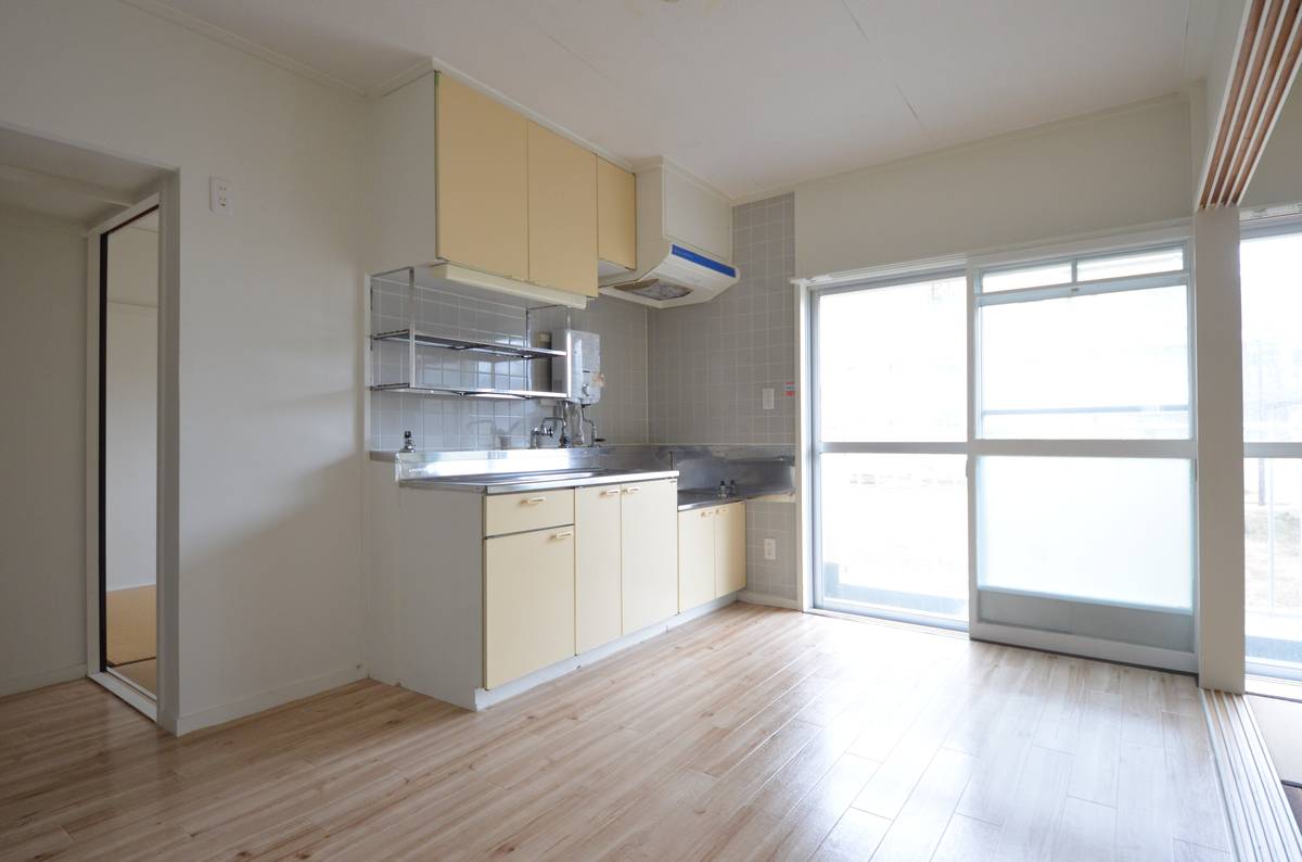 Khu vực bếp của Village House Tsubame ở Tsubame-shi