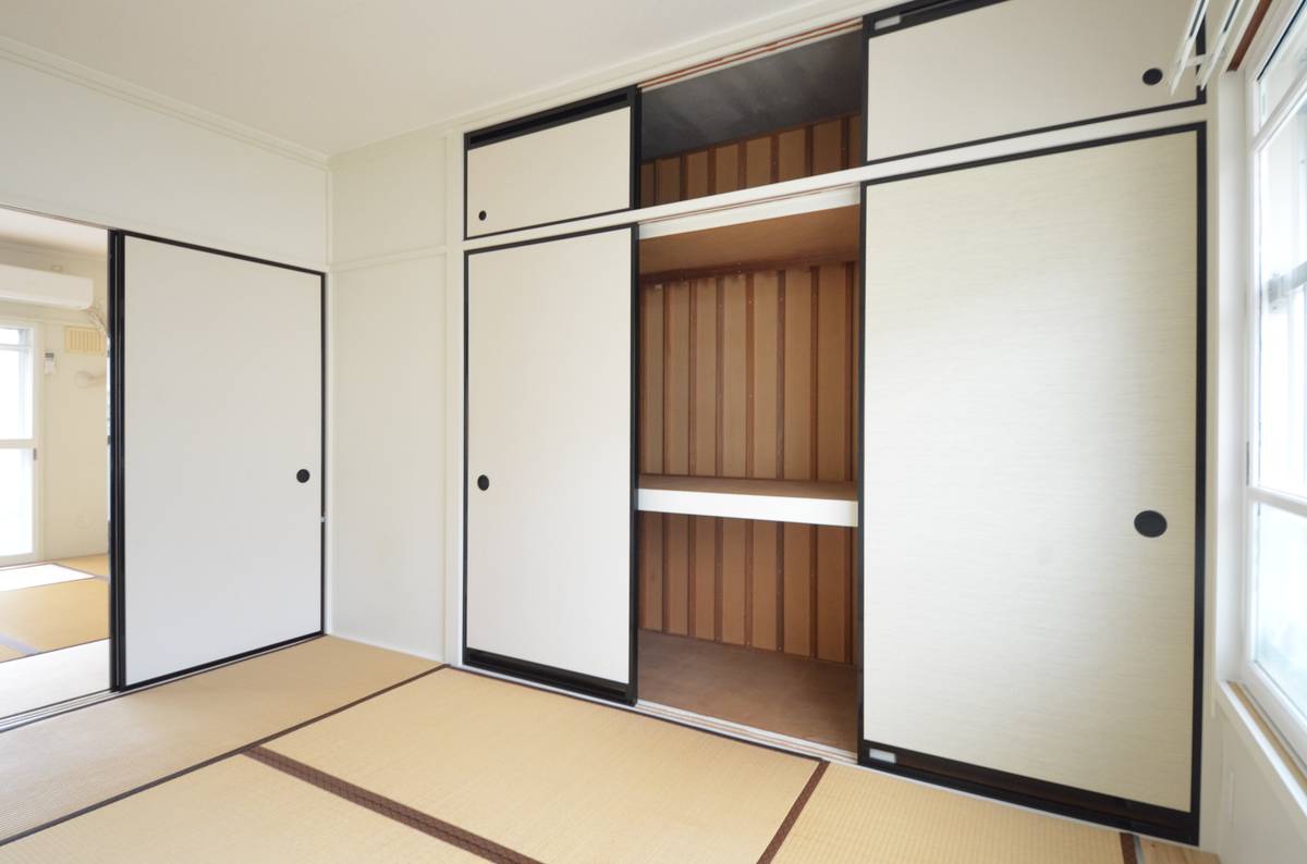 Khu vực chứa đồ của Village House Tsubame ở Tsubame-shi