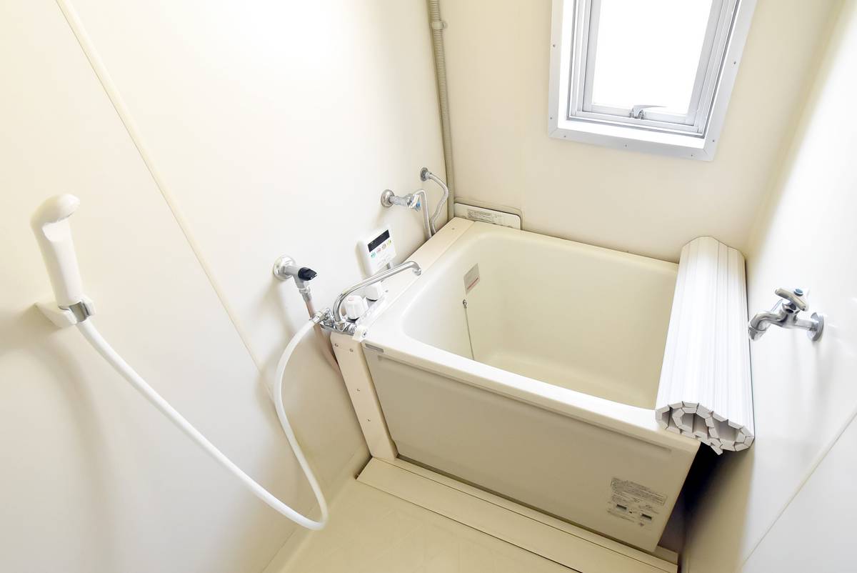 Toyama-shi मा Village House Nishihongou मा बाथरूम