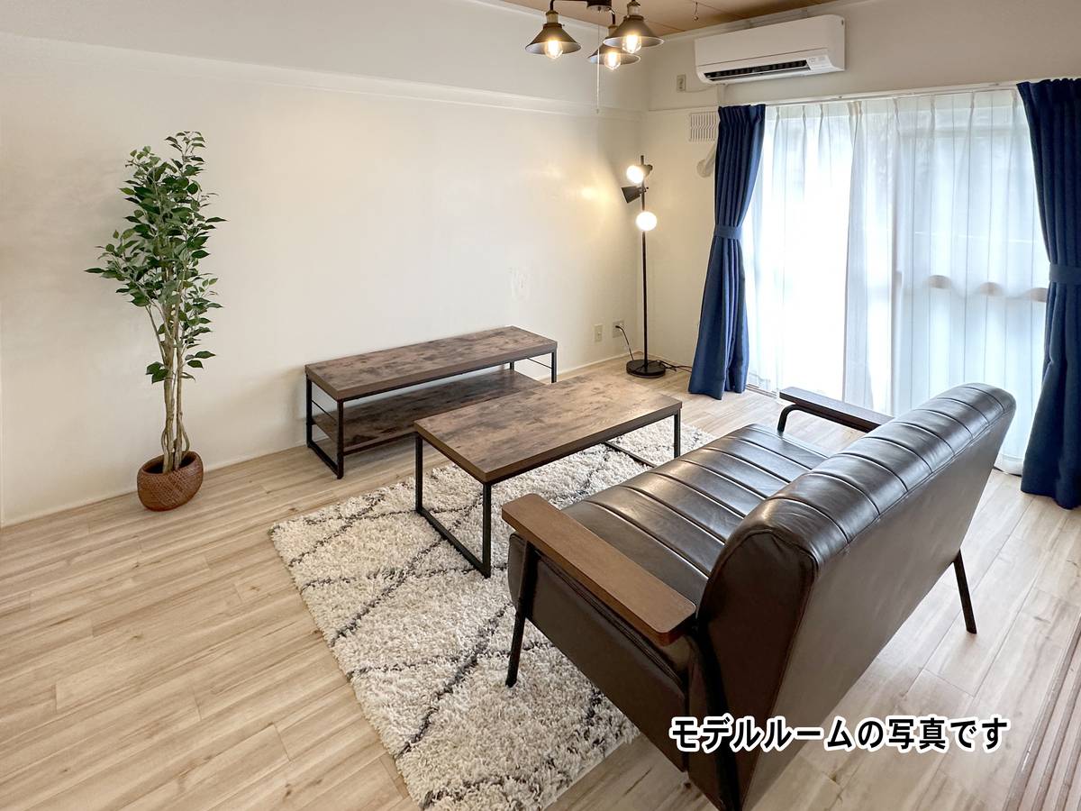 Living Room in Village House Takase in Nanto-shi