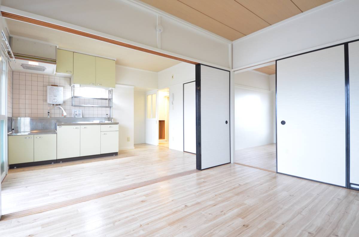 白山市ビレッジハウス成町のリビング