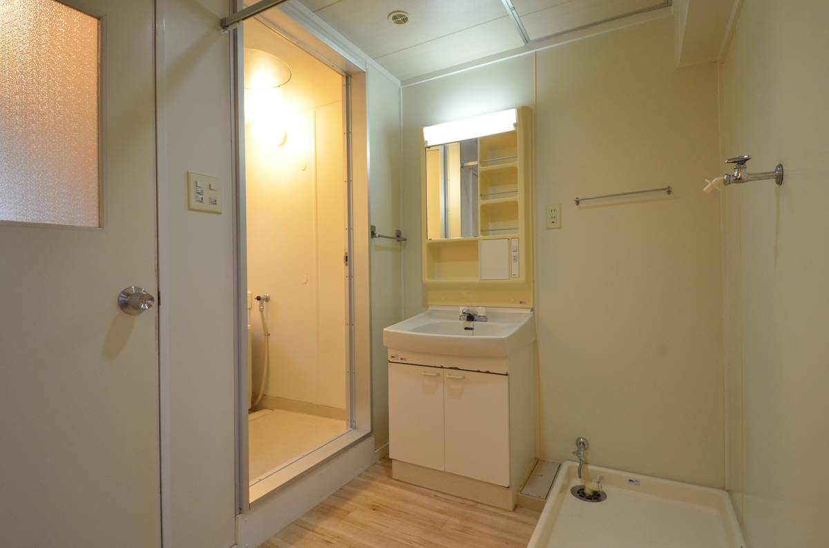 白山市ビレッジハウス成町の洗面所