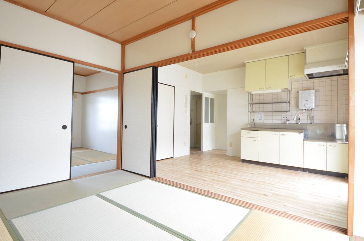 白山市ビレッジハウス成町のリビング