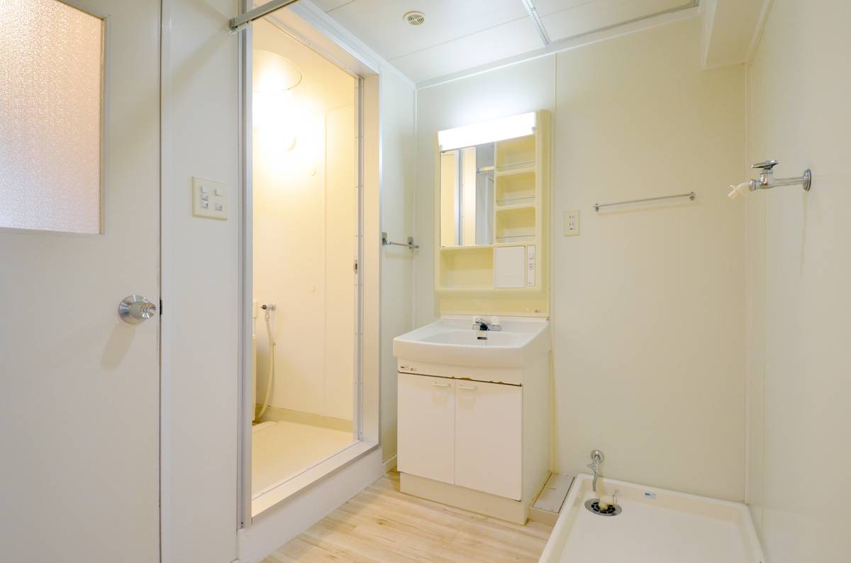 白山市ビレッジハウス成町の洗面所