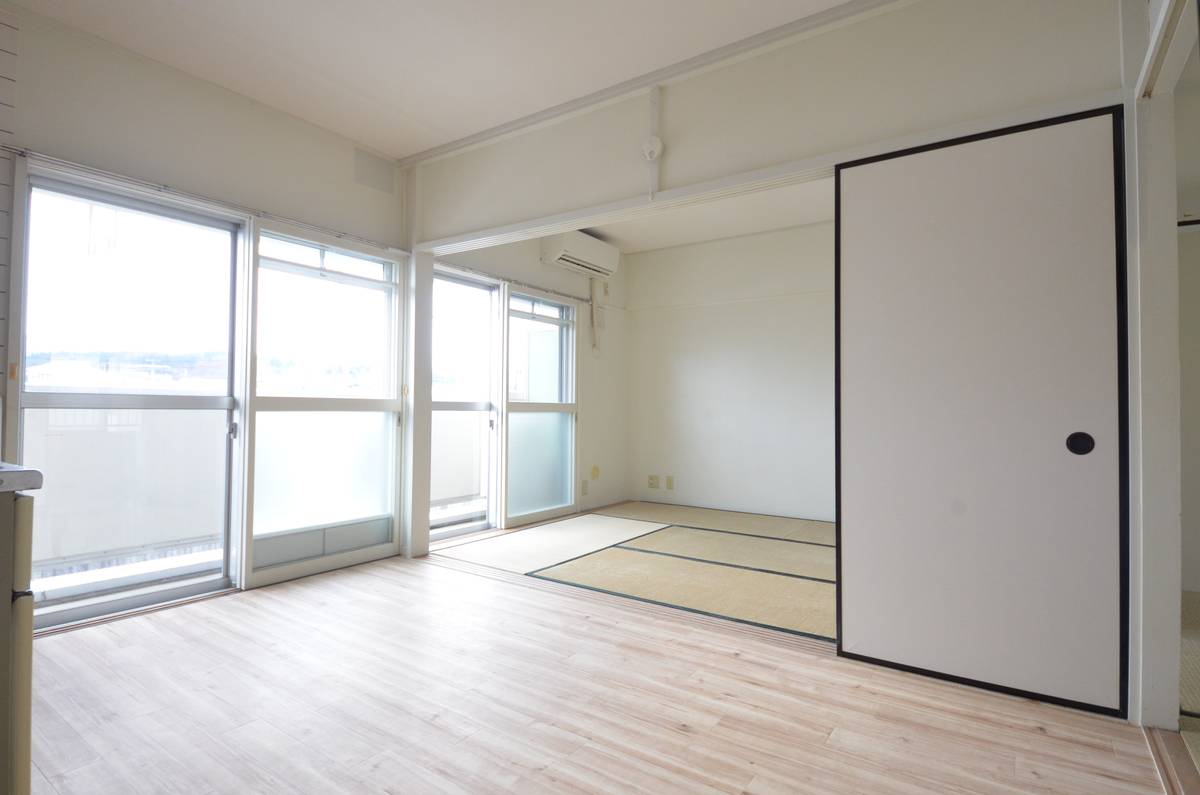 妙高市ビレッジハウスひだのもりのリビング