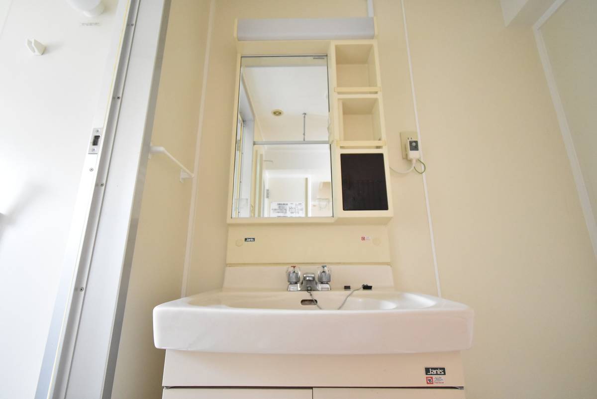 妙高市ビレッジハウスひだのもりの洗面所