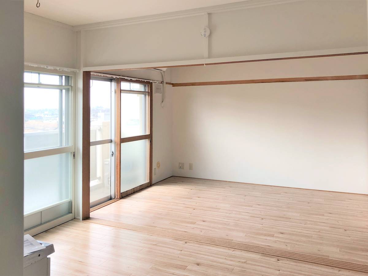 高岡市ビレッジハウス上北島のリビング