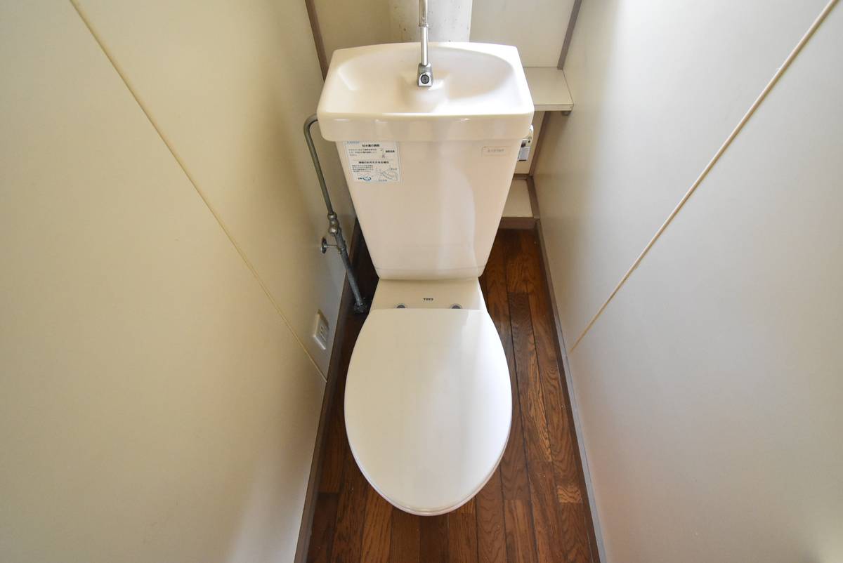 Toilet in Village House Kami Kitajima in Takaoka-shi