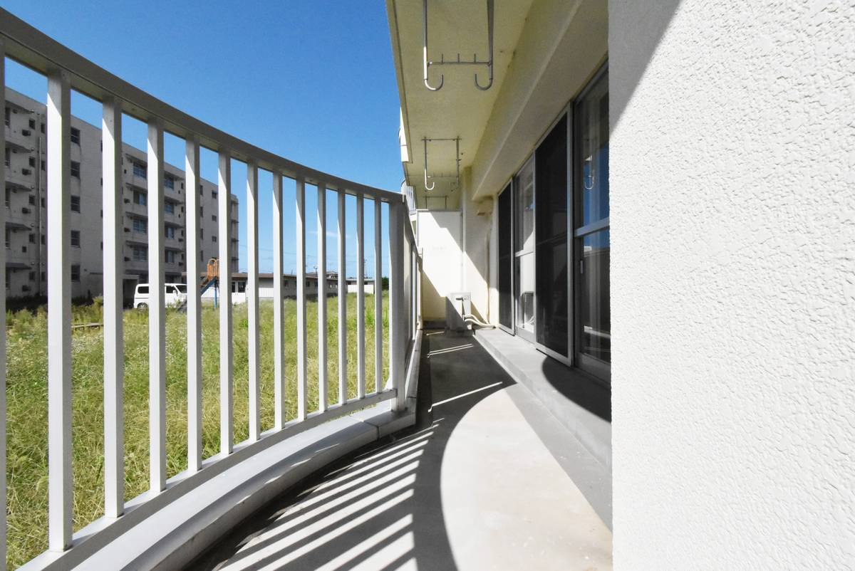 村上市ビレッジハウス村上のバルコニー