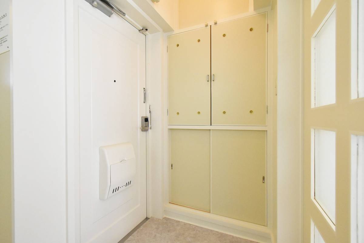 村上市ビレッジハウス村上の玄関