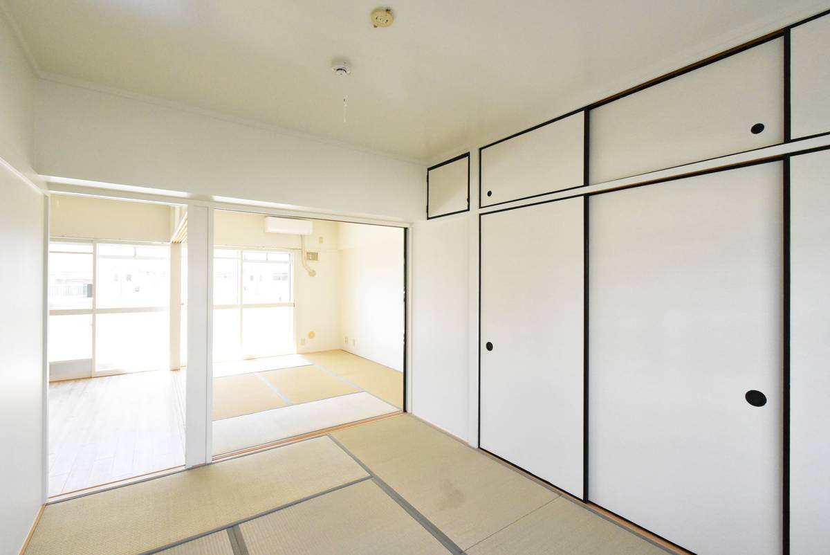 村上市ビレッジハウス村上の居室