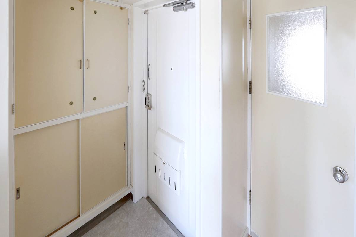 Pintu Masuk Apartemen di Village House Mishima di Nagaoka-shi
