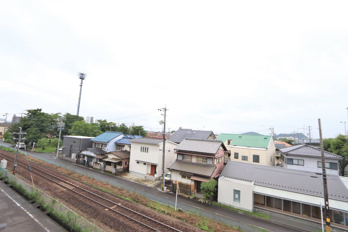 Tầm nhìn từ Village House Naka ở Kakamigahara-shi