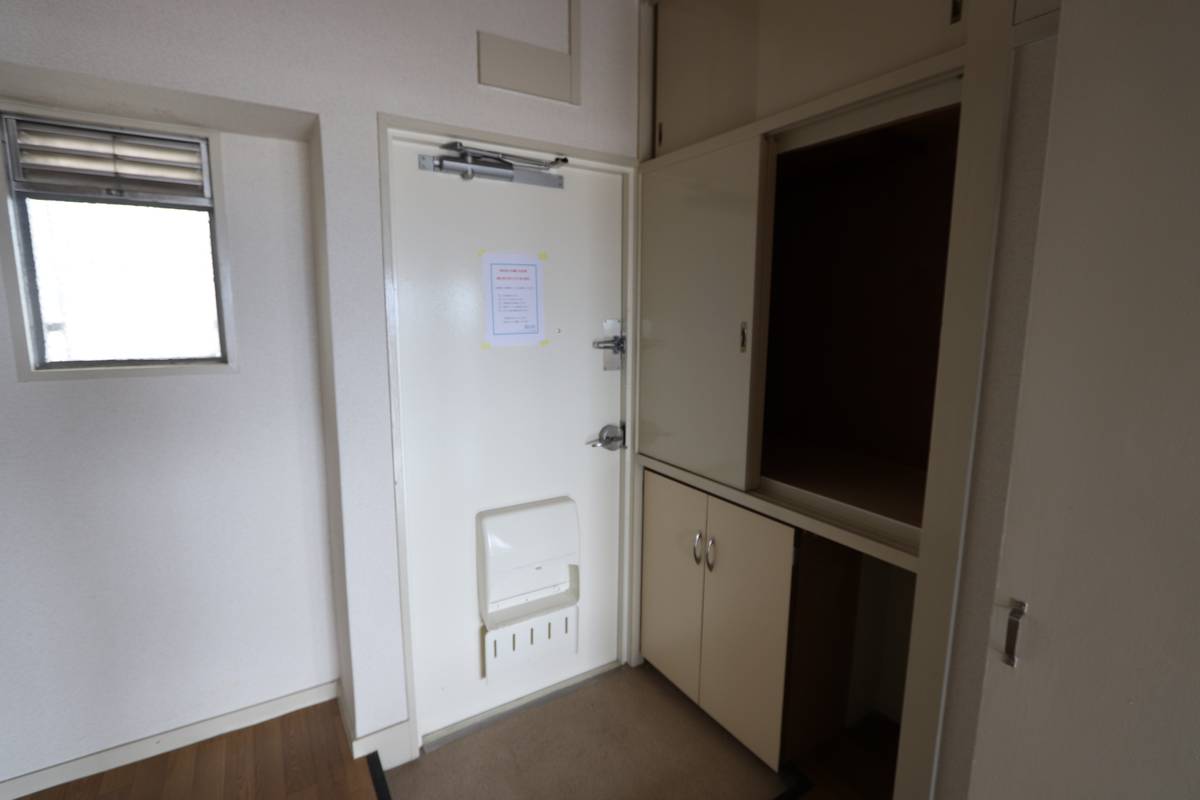 Apartment Entrance in Village House Ichinomiya Tower in Ichinomiya-shi