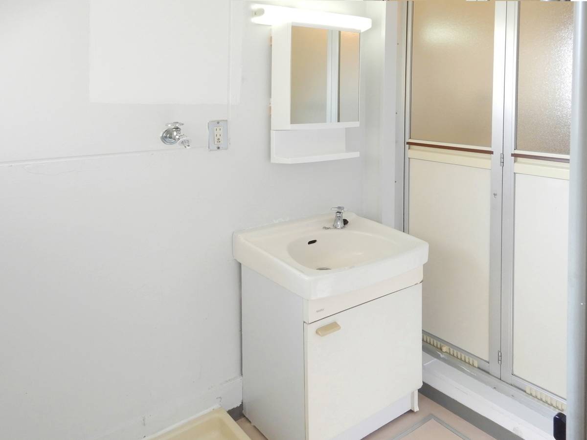 Powder Room in Village House Seta in Otsu-shi