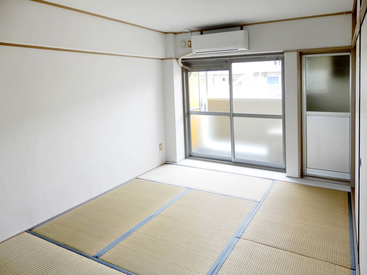 Living Room in Village House Seta in Otsu-shi