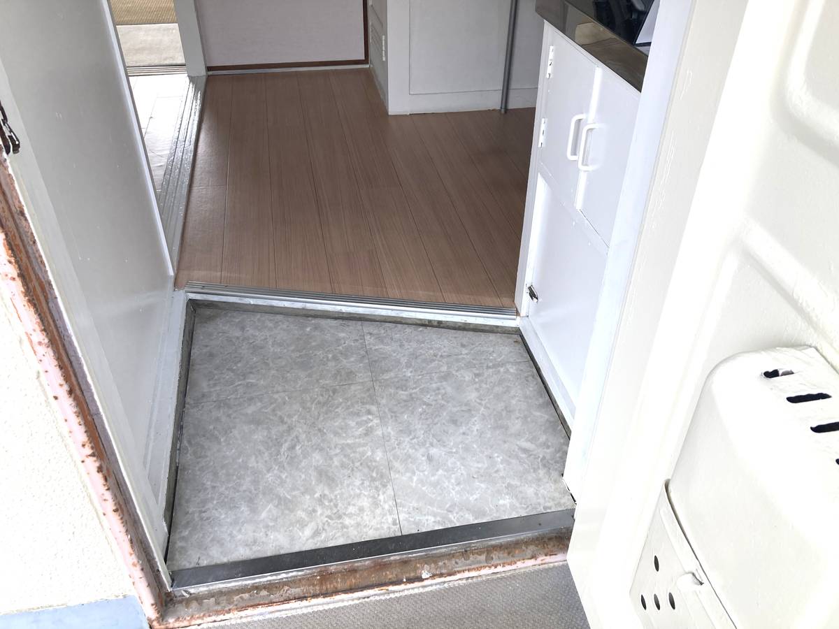 Nagahama-shi ရှိ Village House Kada ၏ တိုက်ခန်းဝင်ပေါက်