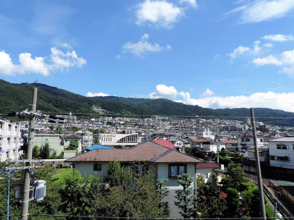 Tầm nhìn từ Village House Kusaka ở Higashiosaka-shi