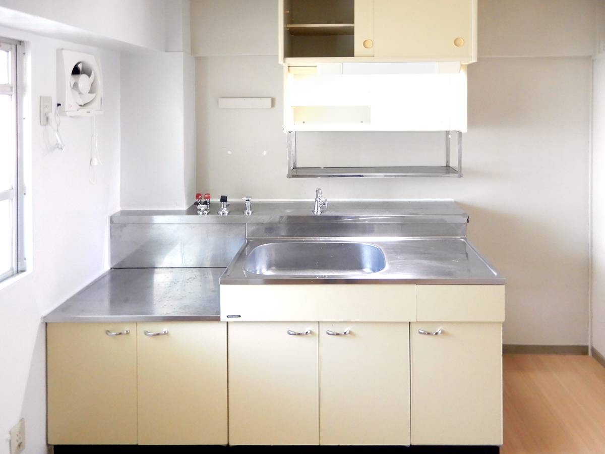 Katano-shi मा Village House Kuraji मा किचन