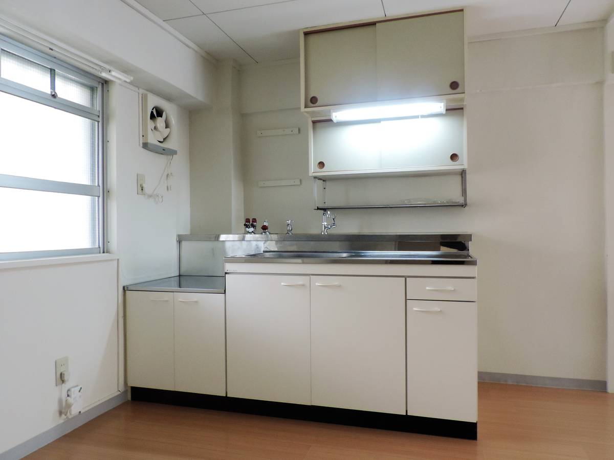 Katano-shi मा Village House Kuraji मा किचन