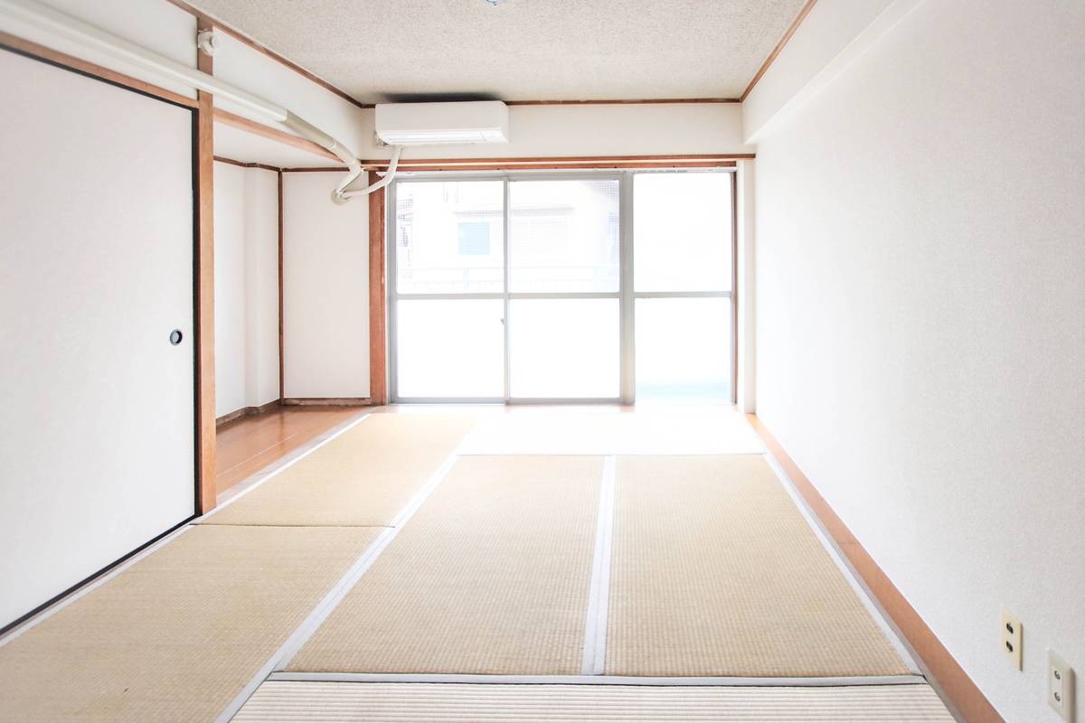 Living Room in Village House Kisabe in Katano-shi