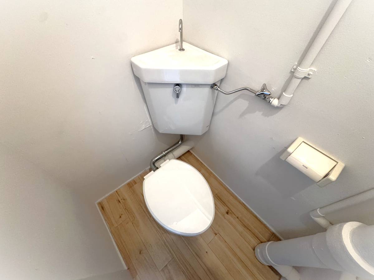 Toilet di Village House Nishimachi di Takatsuki-shi