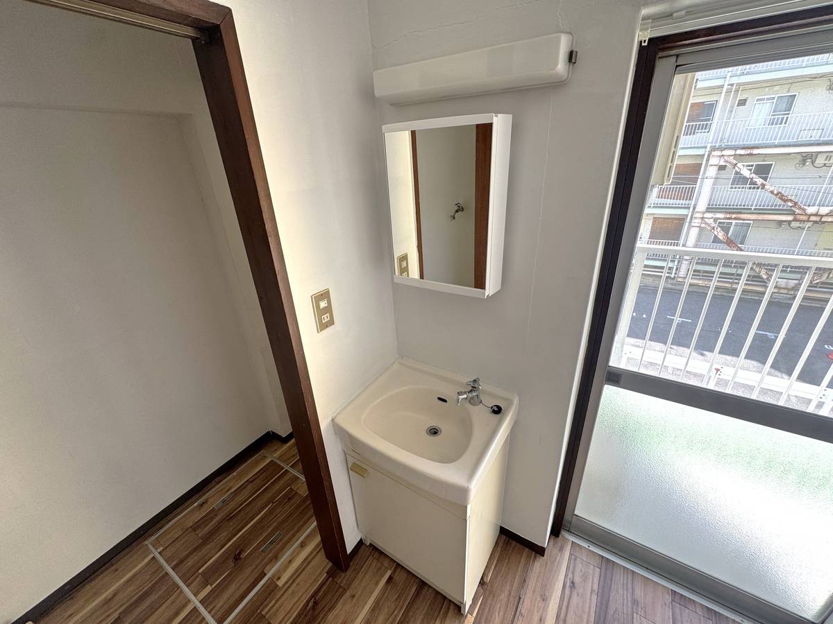 Lavabo de Village House Kagata em Kawachinagano-shi