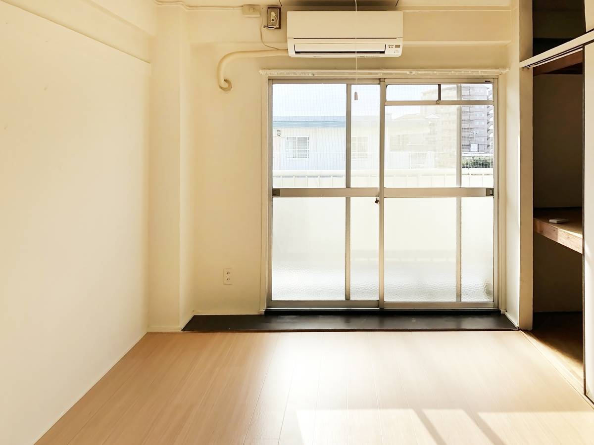 北区ビレッジハウス鈴蘭台のリビング