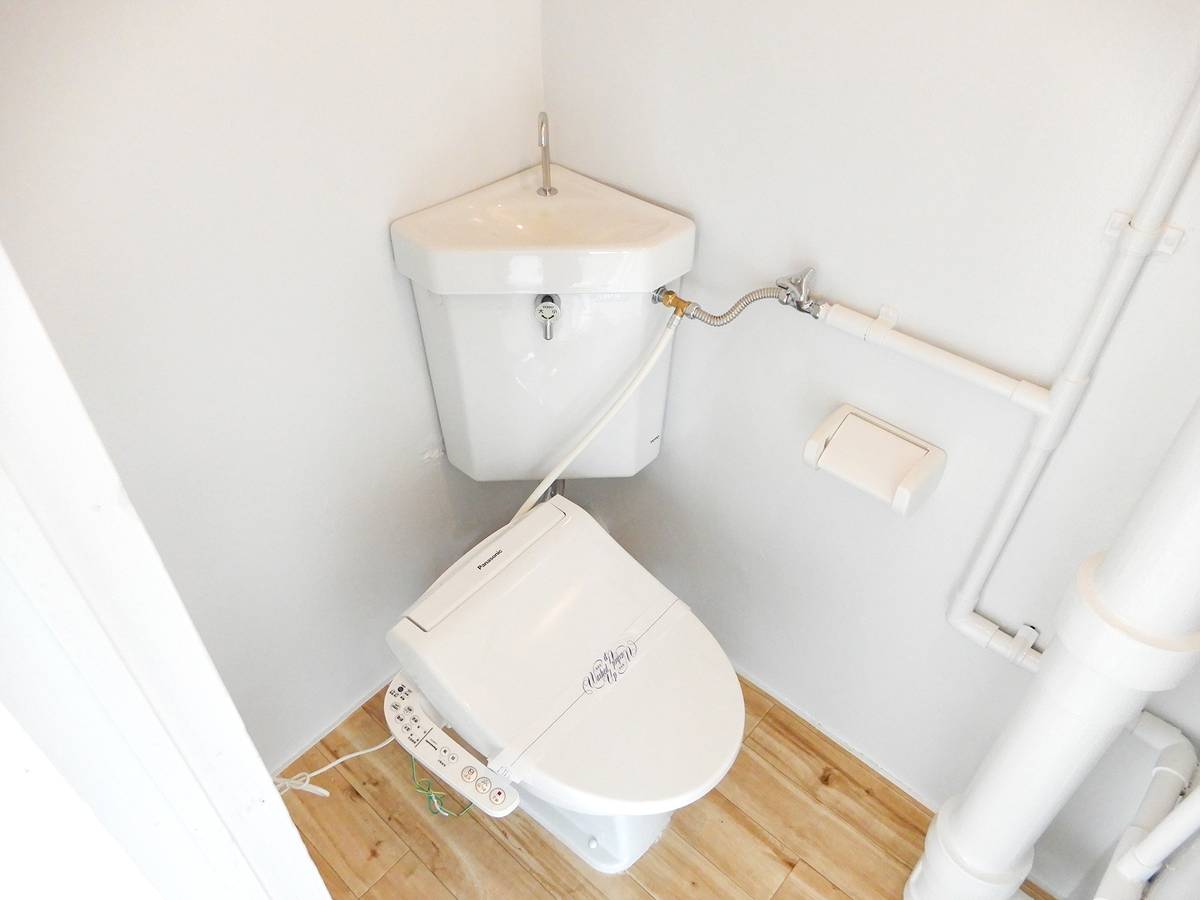 Toilet in Village House Joto in Himeji-shi