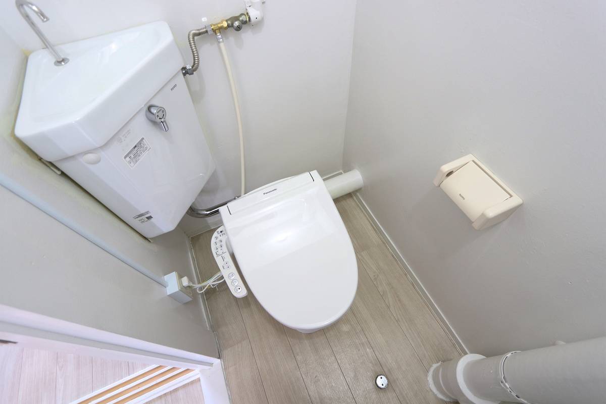 Toilet in Village House Konoike in Itami-shi