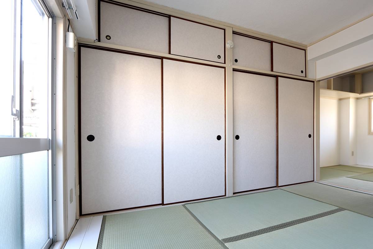 Storage Space in Village House Konoike in Itami-shi