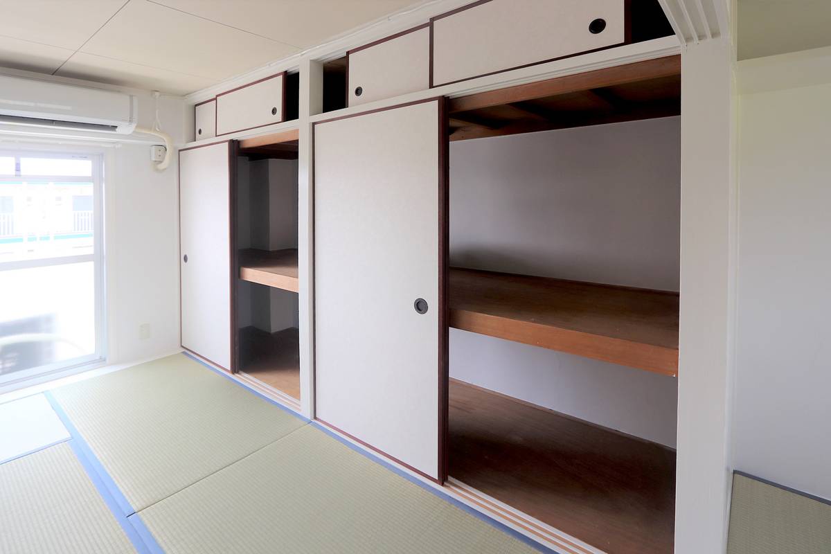 Storage Space in Village House Nakatomi in Kasai-shi