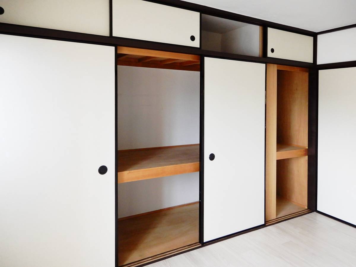 Storage Space in Village House Mise in Kashihara-shi