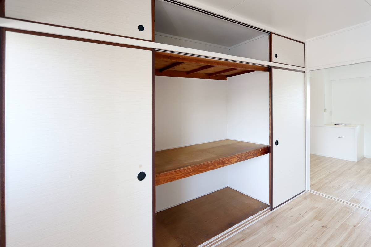 Storage Space in Village House Mise in Kashihara-shi