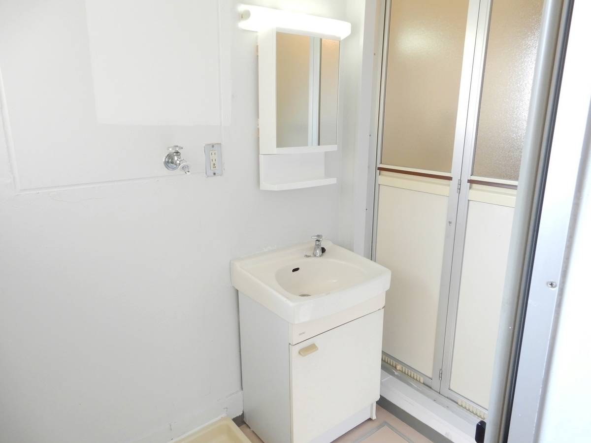 和歌山市ビレッジハウス紀三井寺の洗面所